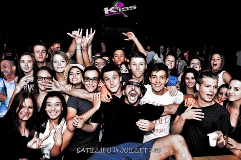 Fans Kiss Satillieu